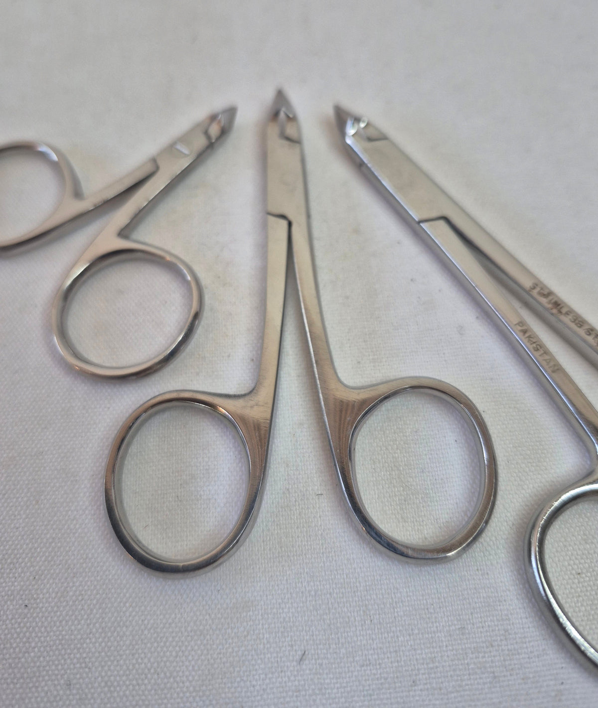 Cuticle Nipper, scissor handle (3 sizes available)