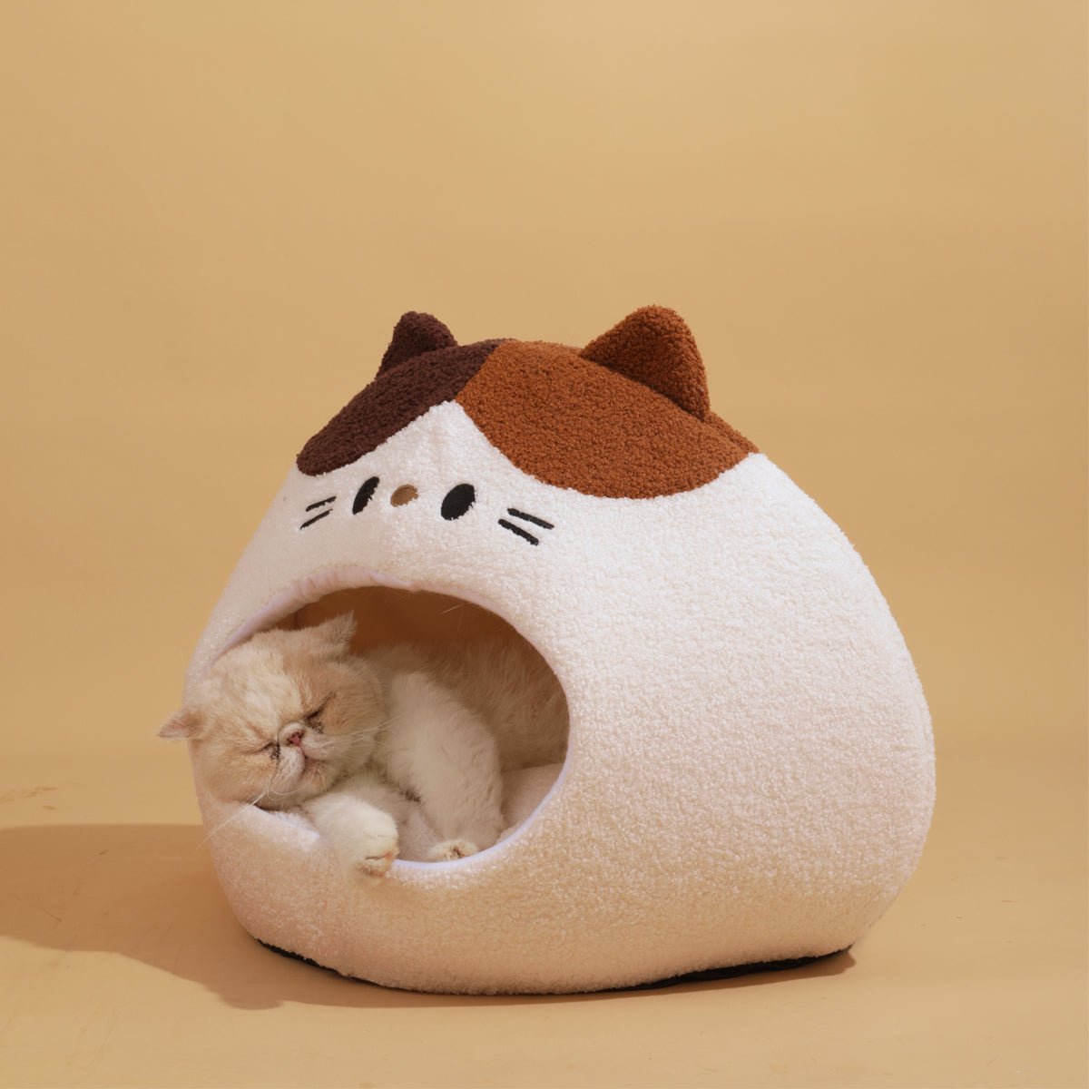 Cat Bedding and Caves