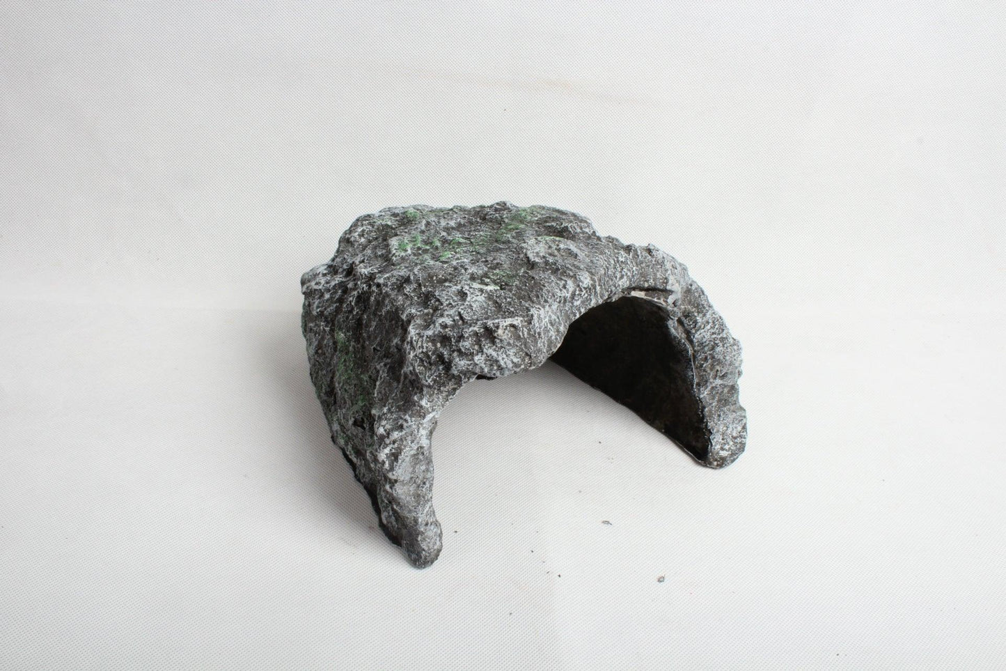 Resin Reptile Hideout Cave - Big Mouth Edition