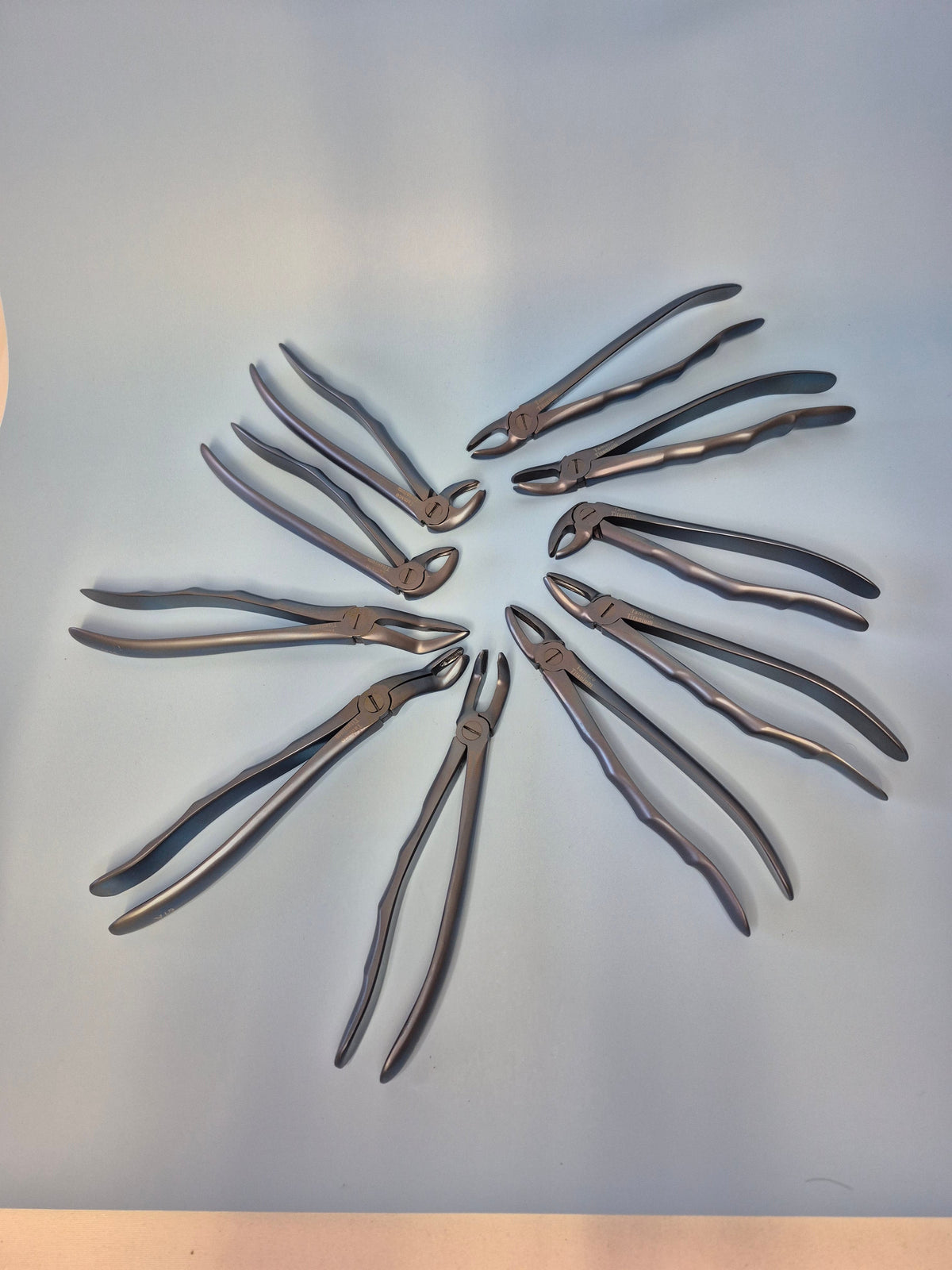Titanium Extraction Forceps (Set of 10)