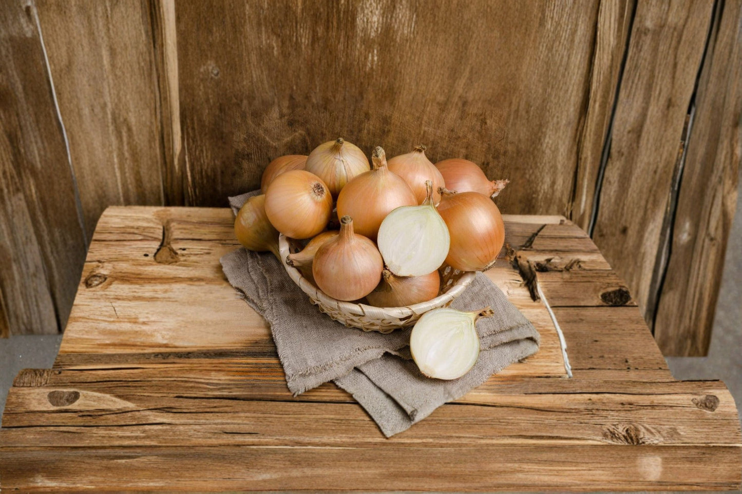Stuttgarter 4 Pounds Non-GMO Onion Sets - Allium cepa Bulbs for Vegetable Gardens
