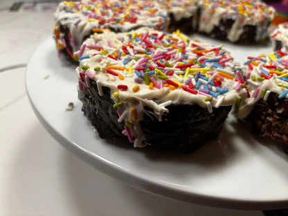 Pawfetti Cakes – Peanut Butter Frosted Rice Cake Dog Treat