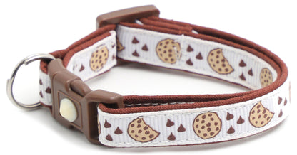 Chocolate Chip Cookies on White Cat Collar