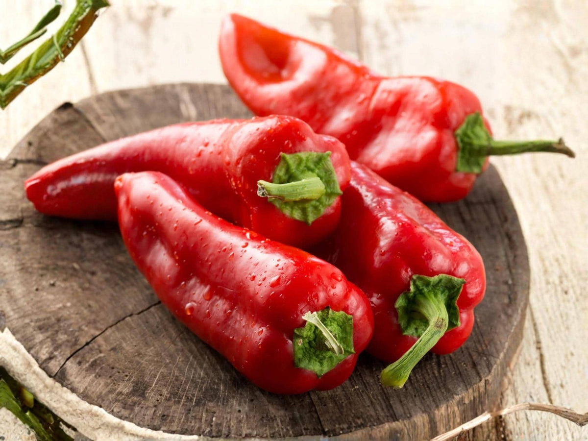 Giant Marconi Red Sweet Pepper Seeds – Italian Heirloom, Long Thick-Walled, Roasting & Cooking, 25 Seeds