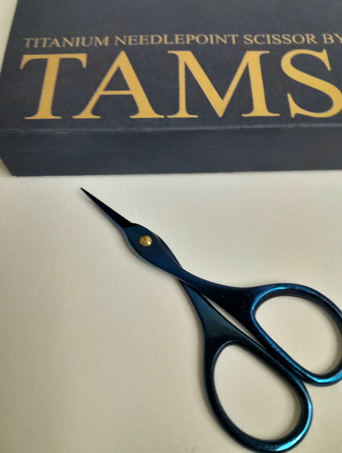 Titanium precision scissors 3.75"