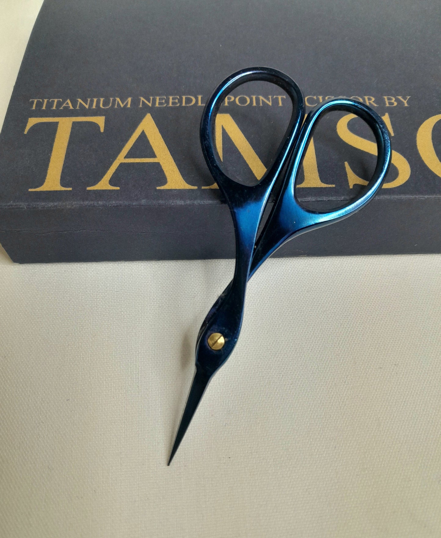 Titanium precision scissors 3.75"