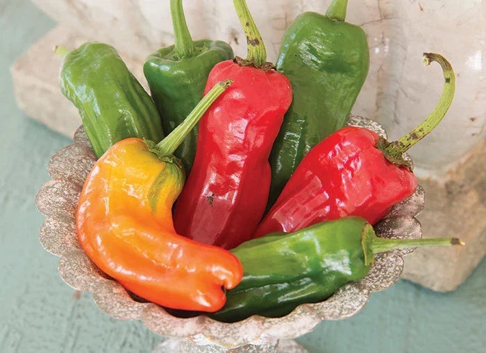 Cubanelle Sweet Pepper Seeds - Non-GMO, Capsicum annuum, Bright Yellow-Green, Vegetable Seeds, Garden, Container Growing