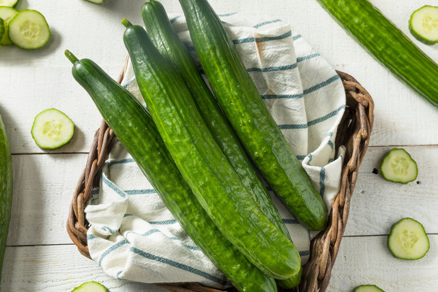30 ENGLISH CUCUMBER Cucumis Sativus Burpless Fruit Vegetable Seeds